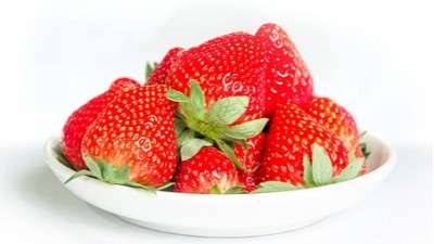 草莓十月管理要點：壯苗關鍵時期，扣棚、覆蓋地膜要做好!